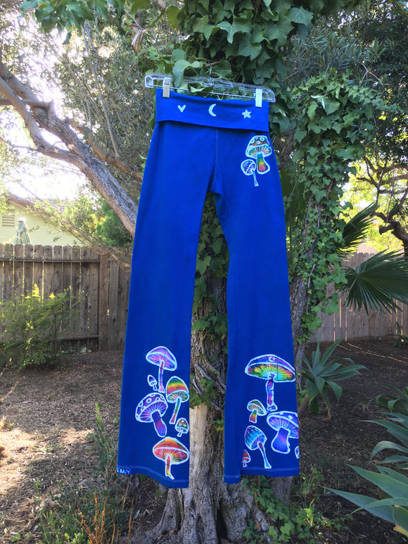 Magical Mushrooms Batik Yoga Pants